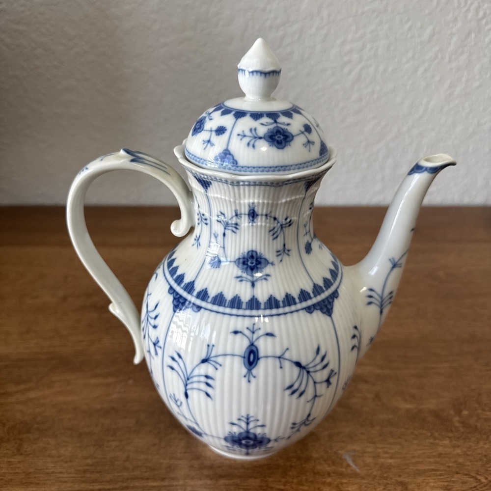 Vintage Kaiser Porcelain BORNHOLM Romantica Blue& White Tea Pot